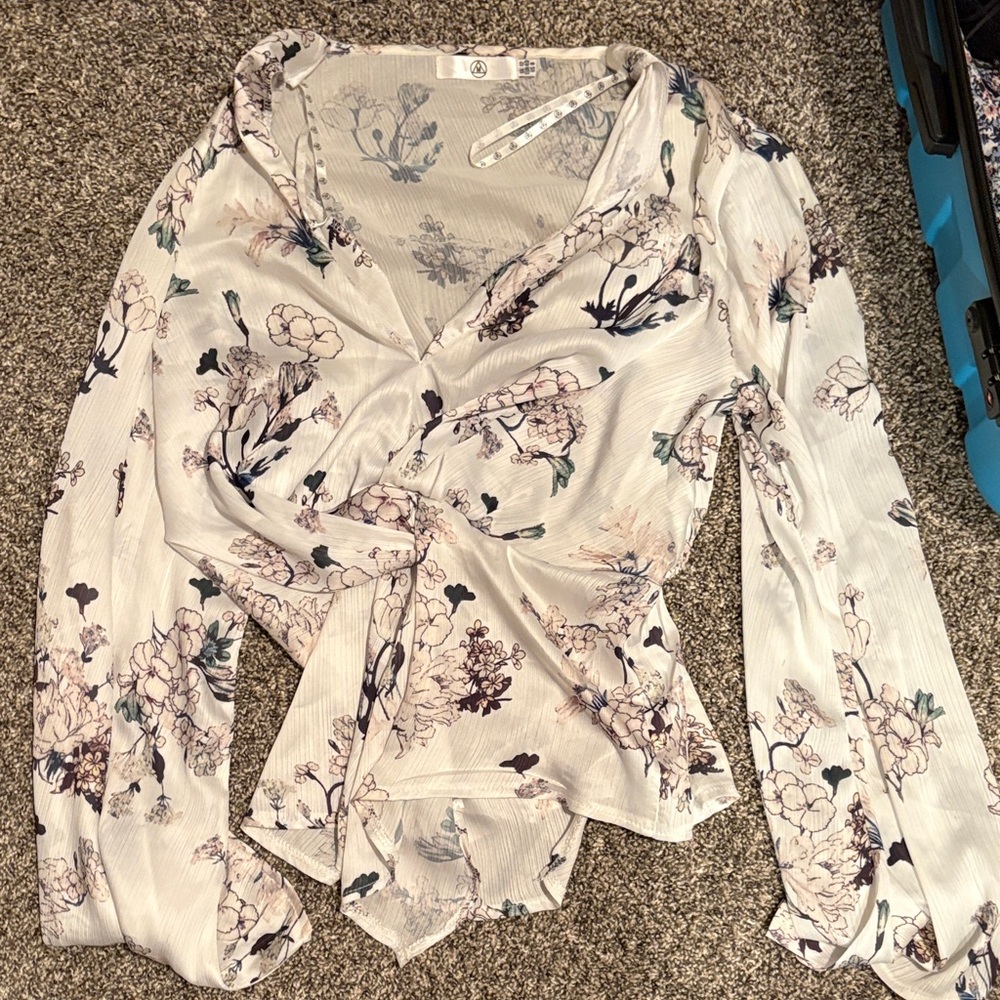 Final price $10 no offers floral Blouse -Sz 8 fits s/m